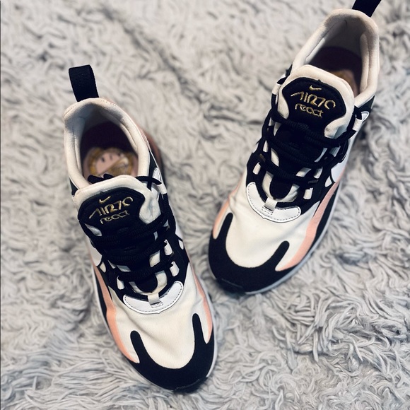 Nike Air Max 270 React Bleached Coral - Picture 2 of 7